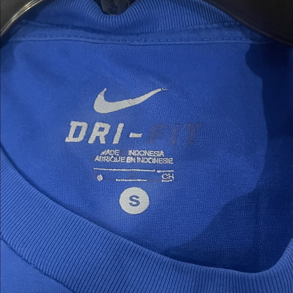 Nike Blue Florida Gators T-Shirt with White and Orange Graphic - Picture 4 of 4
